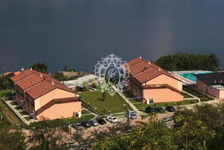 Отель, гостиница в Дервио, Италия - фото 4