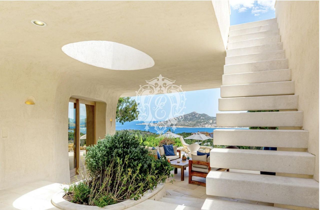 Вилла в Ольбии, Италия, 1 000 м² - фото 4