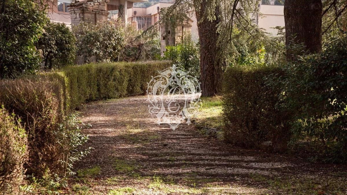 Вилла в Сполето, Италия, 297 м² - фото 5