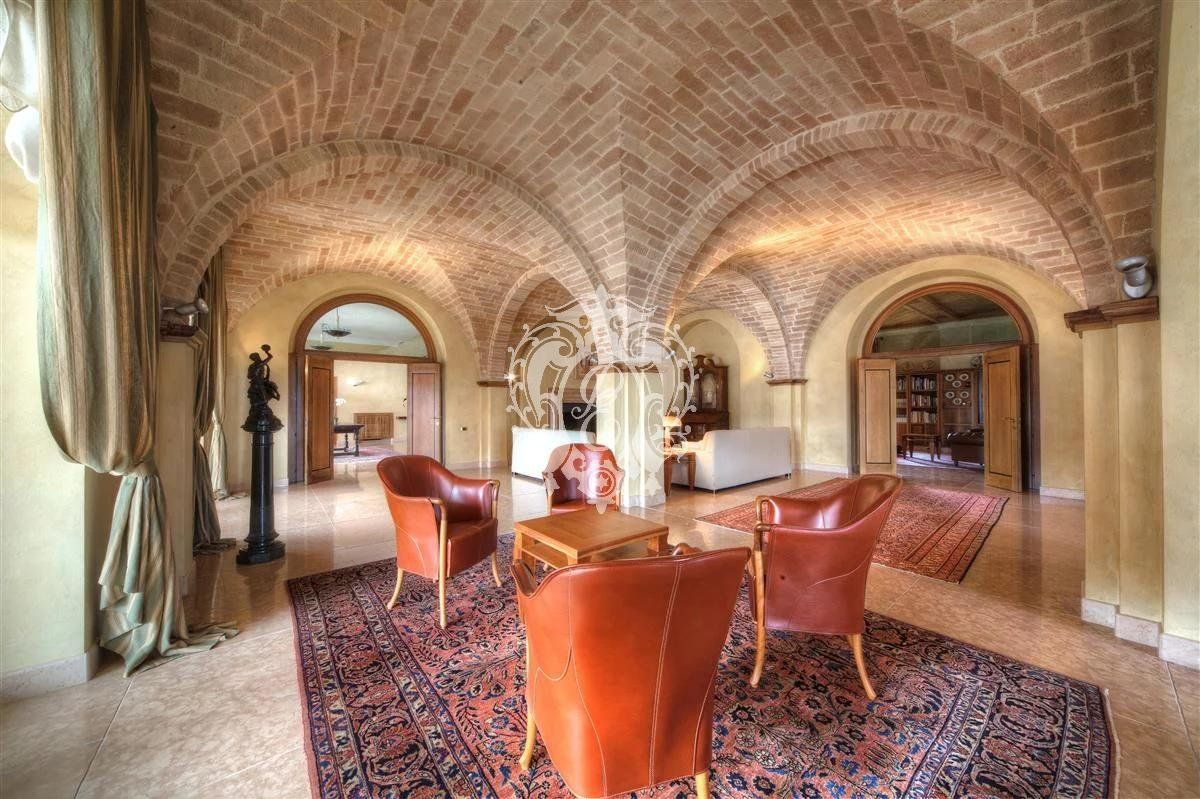 Вилла в Сан-Бенедетто-дель-Тронто, Италия, 5 000 м² - фото 5