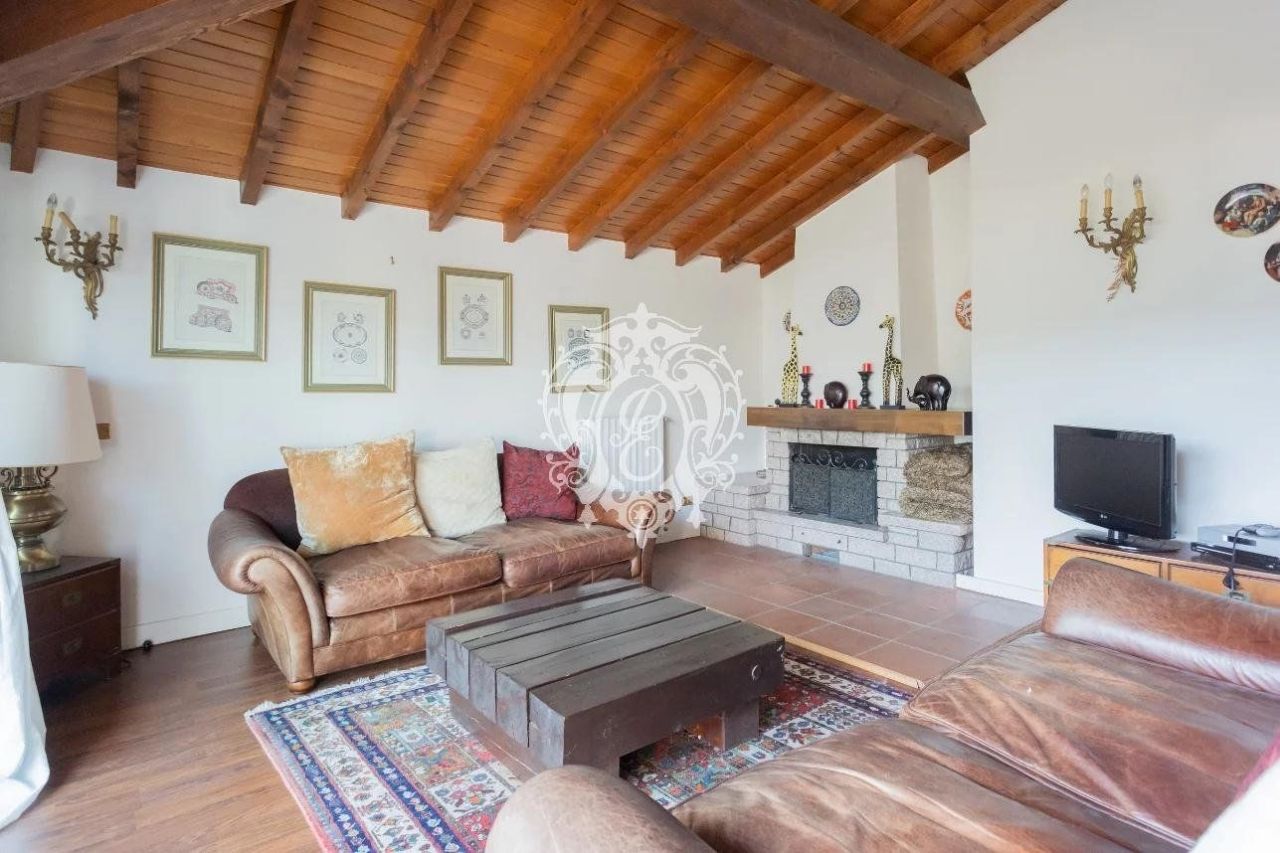 Вилла в Тремеццине, Италия, 430 м² - фото 5