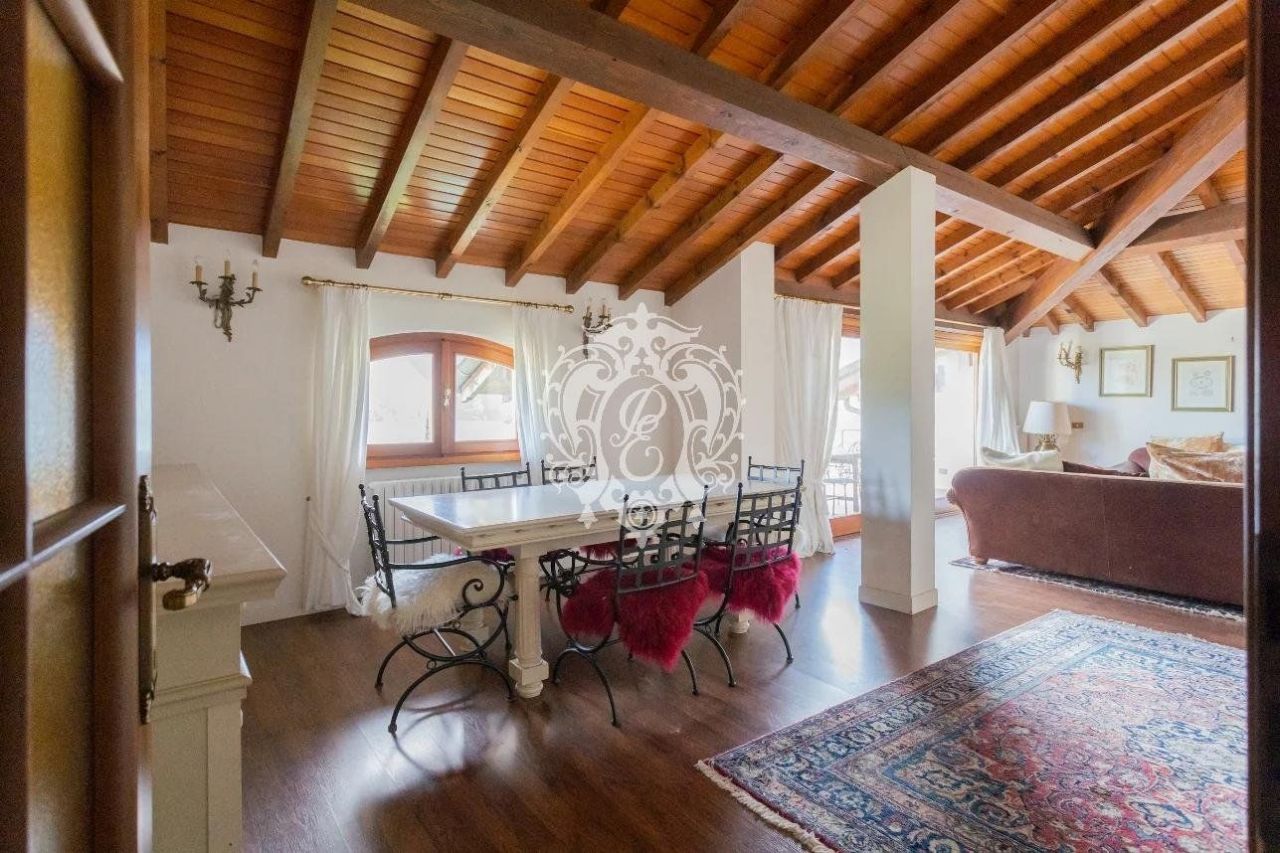 Вилла в Тремеццине, Италия, 430 м² - фото 6