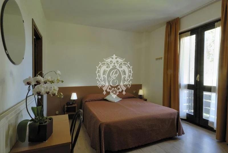 Отель, гостиница в Априке, Италия, 1 732 м² - фото 6