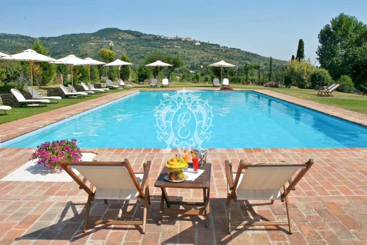 Отель, гостиница в Кортоне, Италия, 865 м² - фото 6