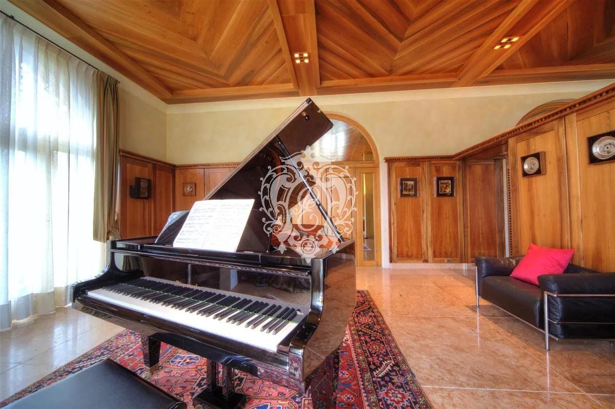 Вилла в Сан-Бенедетто-дель-Тронто, Италия, 5 000 м² - фото 8