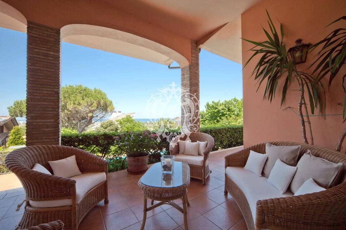 Вилла в Риччоне, Италия, 498 м² - фото 8