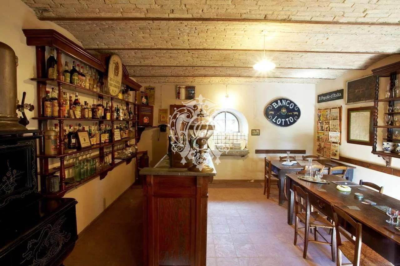 Отель, гостиница в Лекко, Италия, 1 500 м² - фото 8