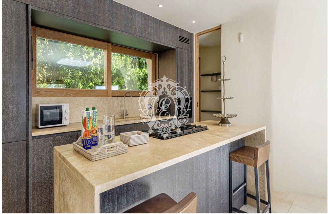 Вилла в Ольбии, Италия, 1 000 м² - фото 8