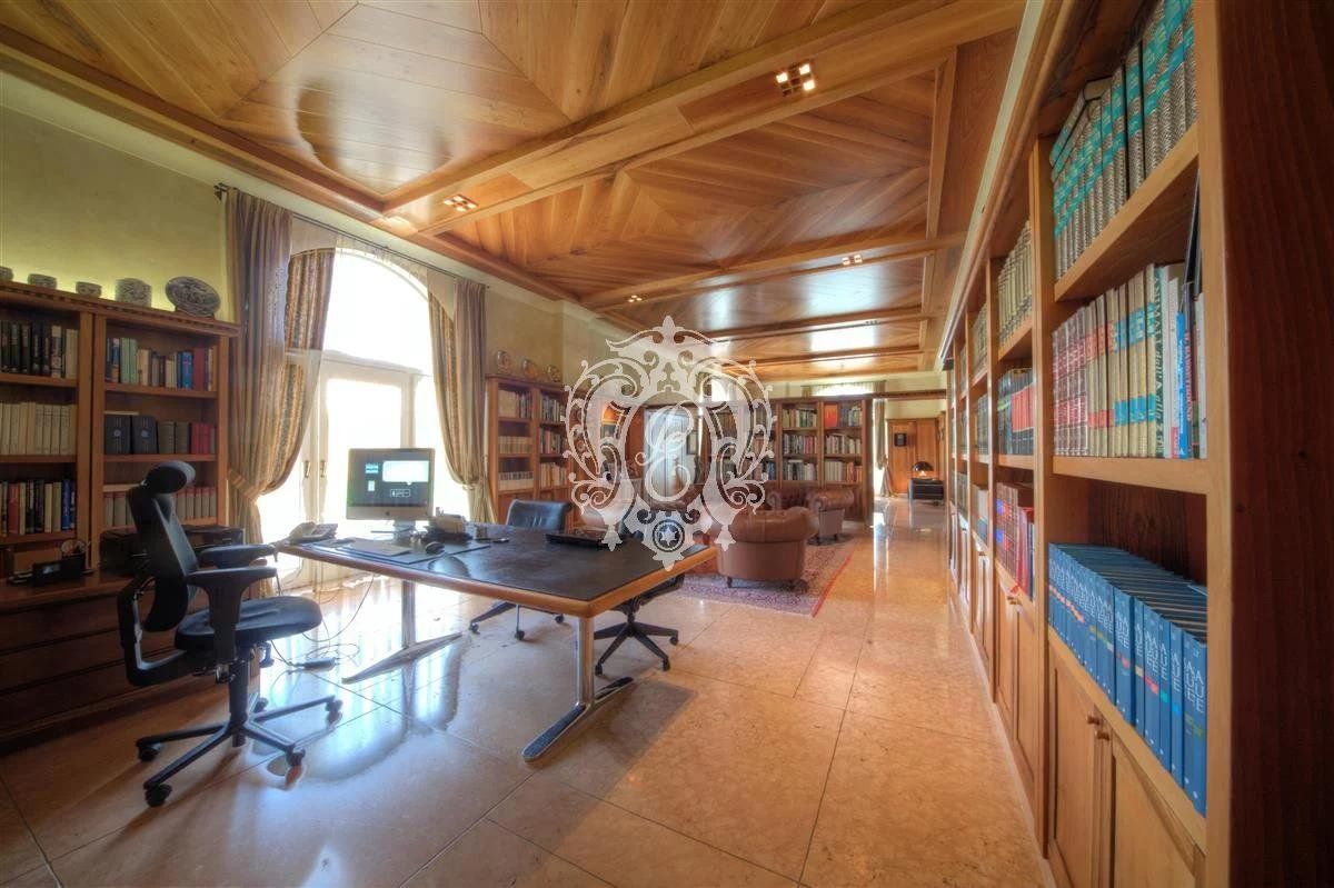 Вилла в Сан-Бенедетто-дель-Тронто, Италия, 5 000 м² - фото 9