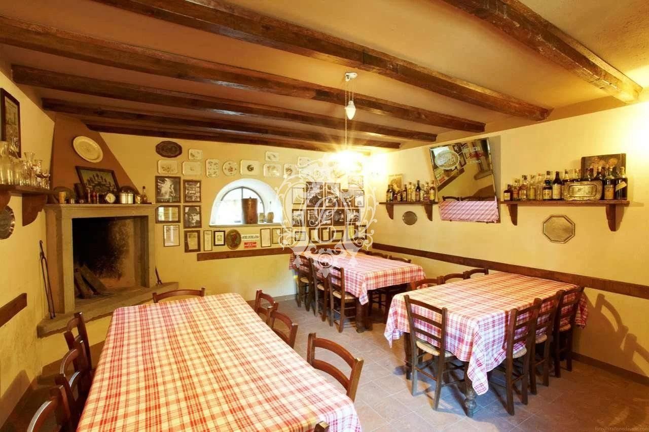 Отель, гостиница в Лекко, Италия, 1 500 м² - фото 9