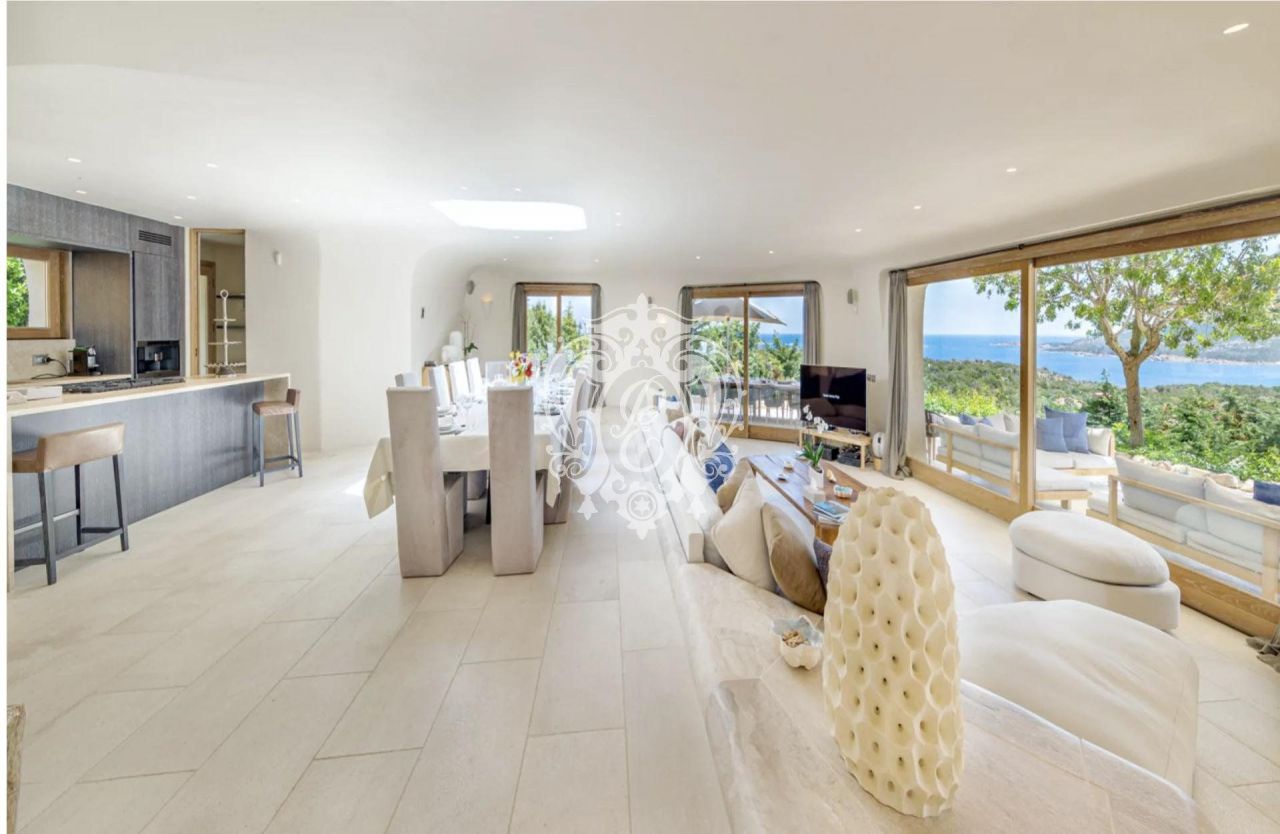 Вилла в Ольбии, Италия, 1 000 м² - фото 9