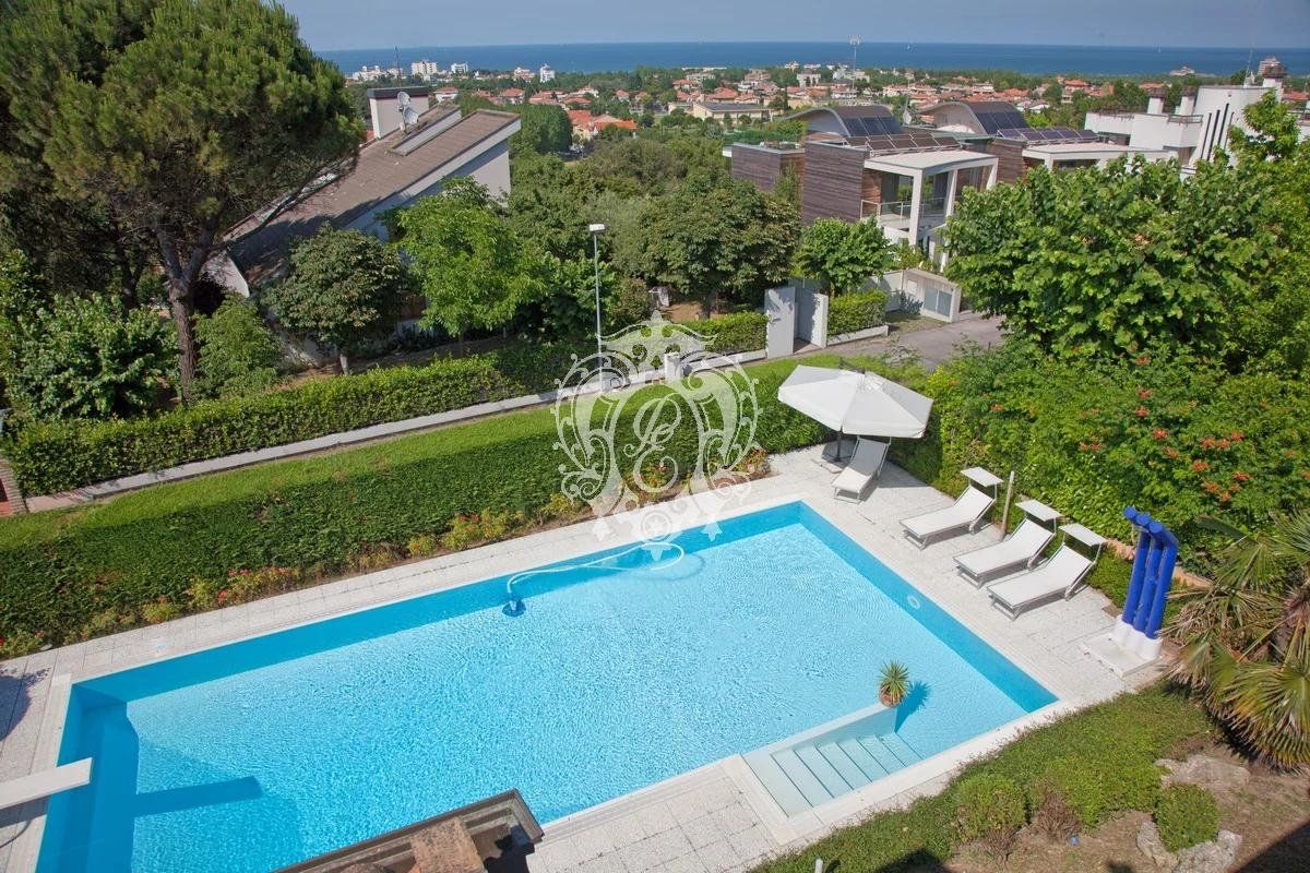 Вилла в Риччоне, Италия, 498 м² - фото 10