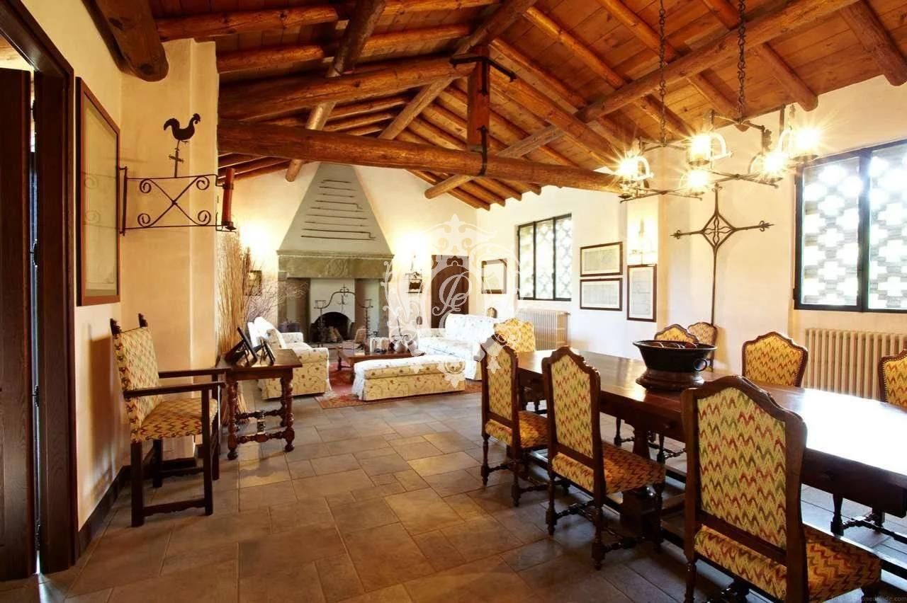 Отель, гостиница в Лекко, Италия, 1 500 м² - фото 11