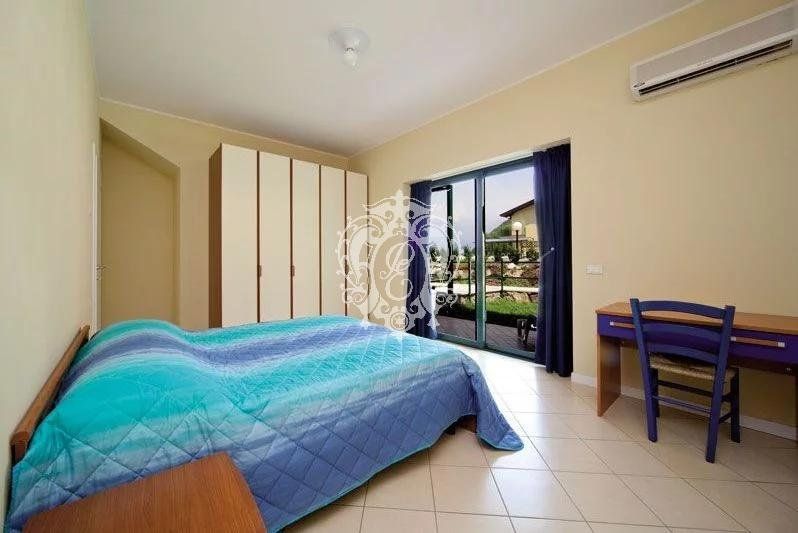 Отель, гостиница в Дервио, Италия - фото 12