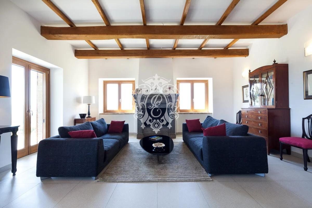 Вилла в Тоди, Италия, 665 м² - фото 16