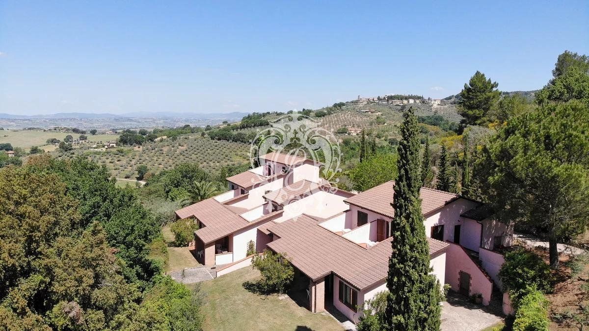 Отель, гостиница в Деруте, Италия, 1 600 м² - фото 16