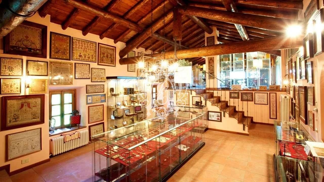 Отель, гостиница в Лекко, Италия, 1 500 м² - фото 16