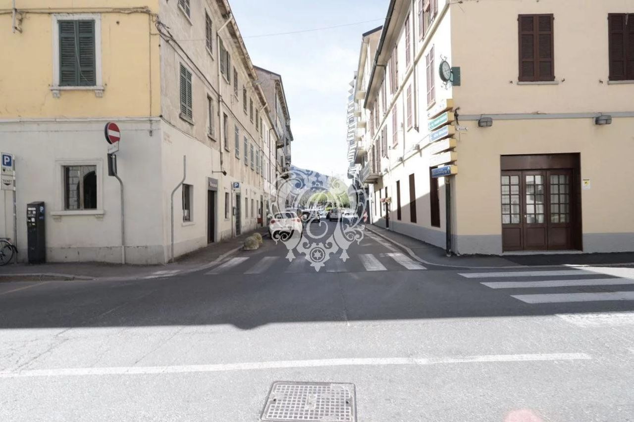 Коммерческая недвижимость в Комо, Италия, 500 м² - фото 17