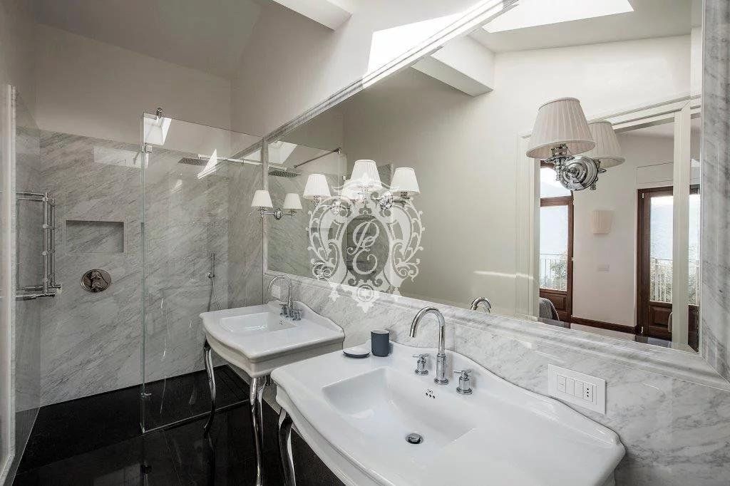 Вилла в Тремеццине, Италия, 366 м² - фото 17