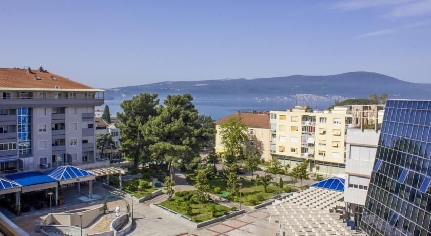 Квартира в Тивате, Черногория, 54 м² - фото 7