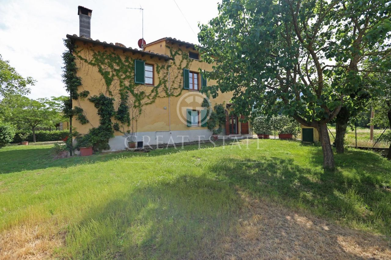 Дом в Четоне, Италия, 241.15 м2 - фото 1