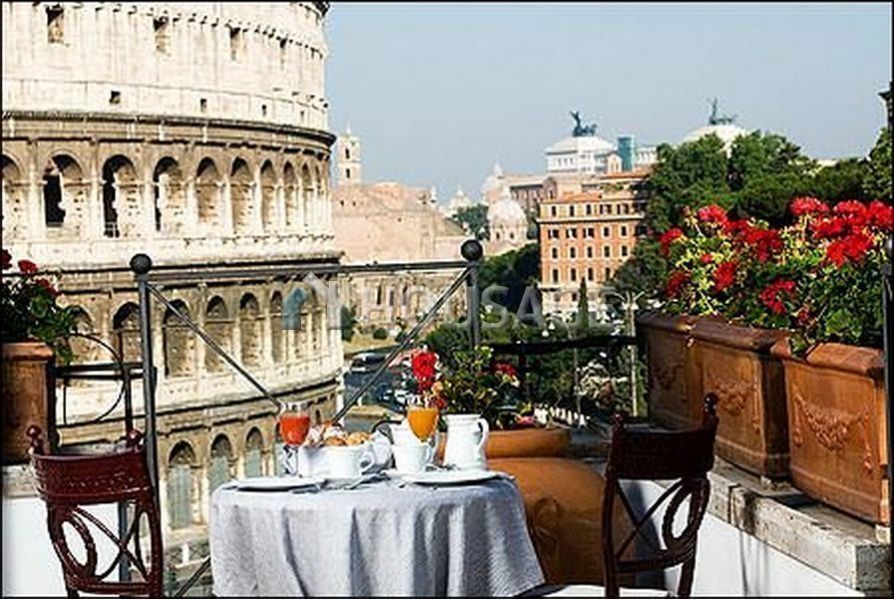 Отель, гостиница в Риме, Италия, 1 000 м2 - фото 1