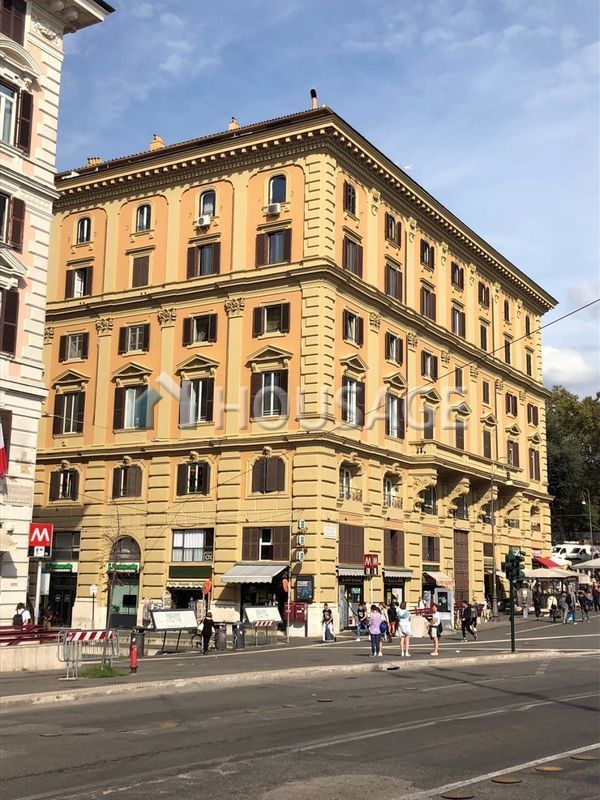 Коммерческая недвижимость в Риме, Италия, 220 м2 - фото 1