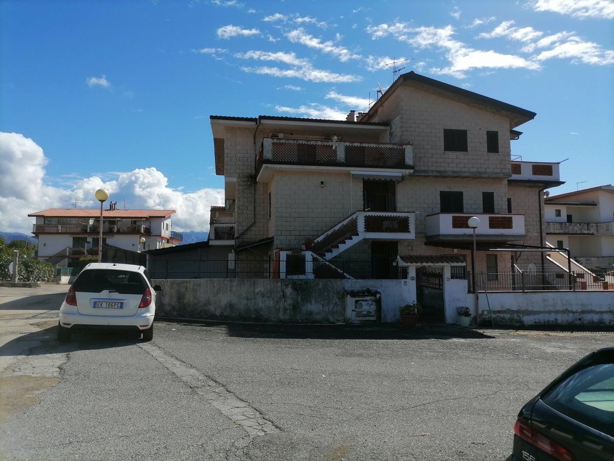 Дом в Скалее, Италия, 100 м2 - фото 1