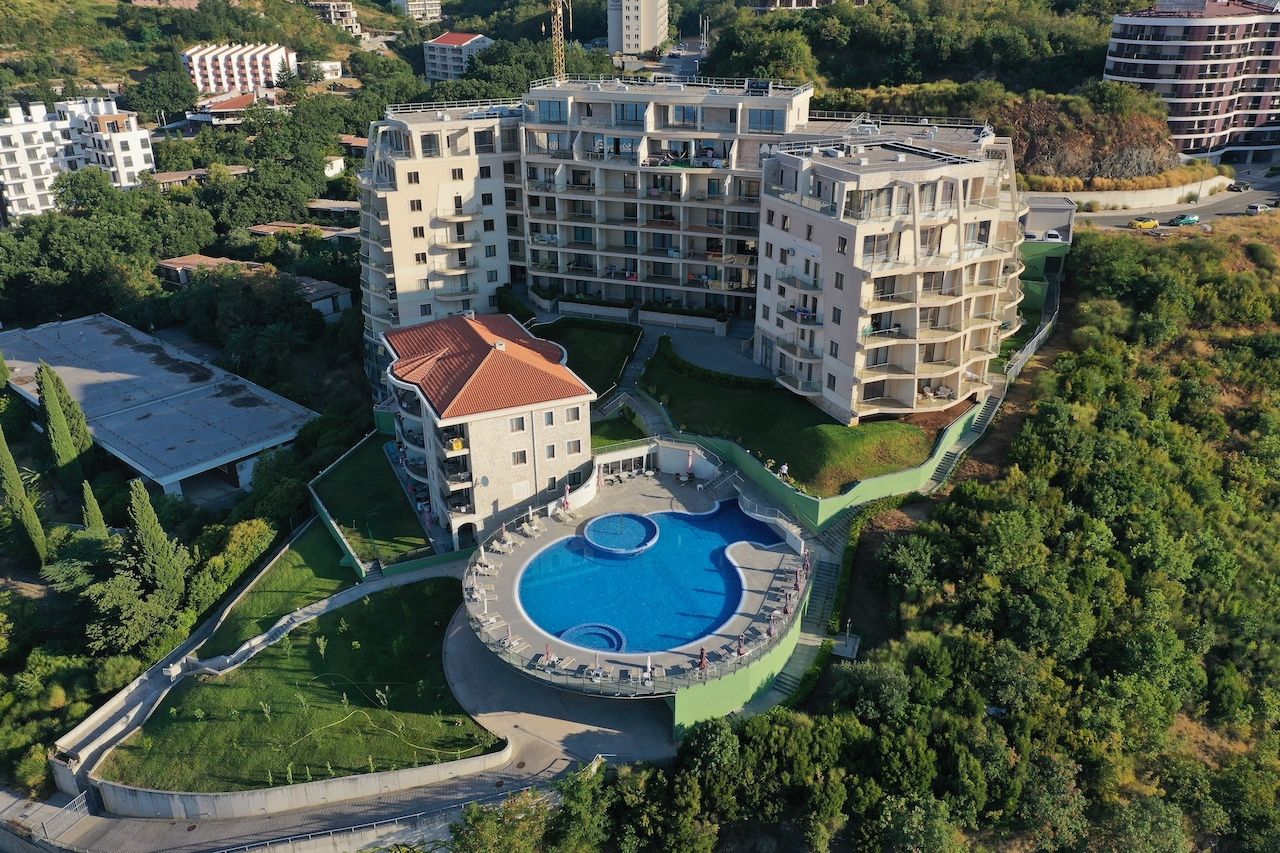 Коммерческая недвижимость в Бечичи, Черногория, 51 м² - фото 4