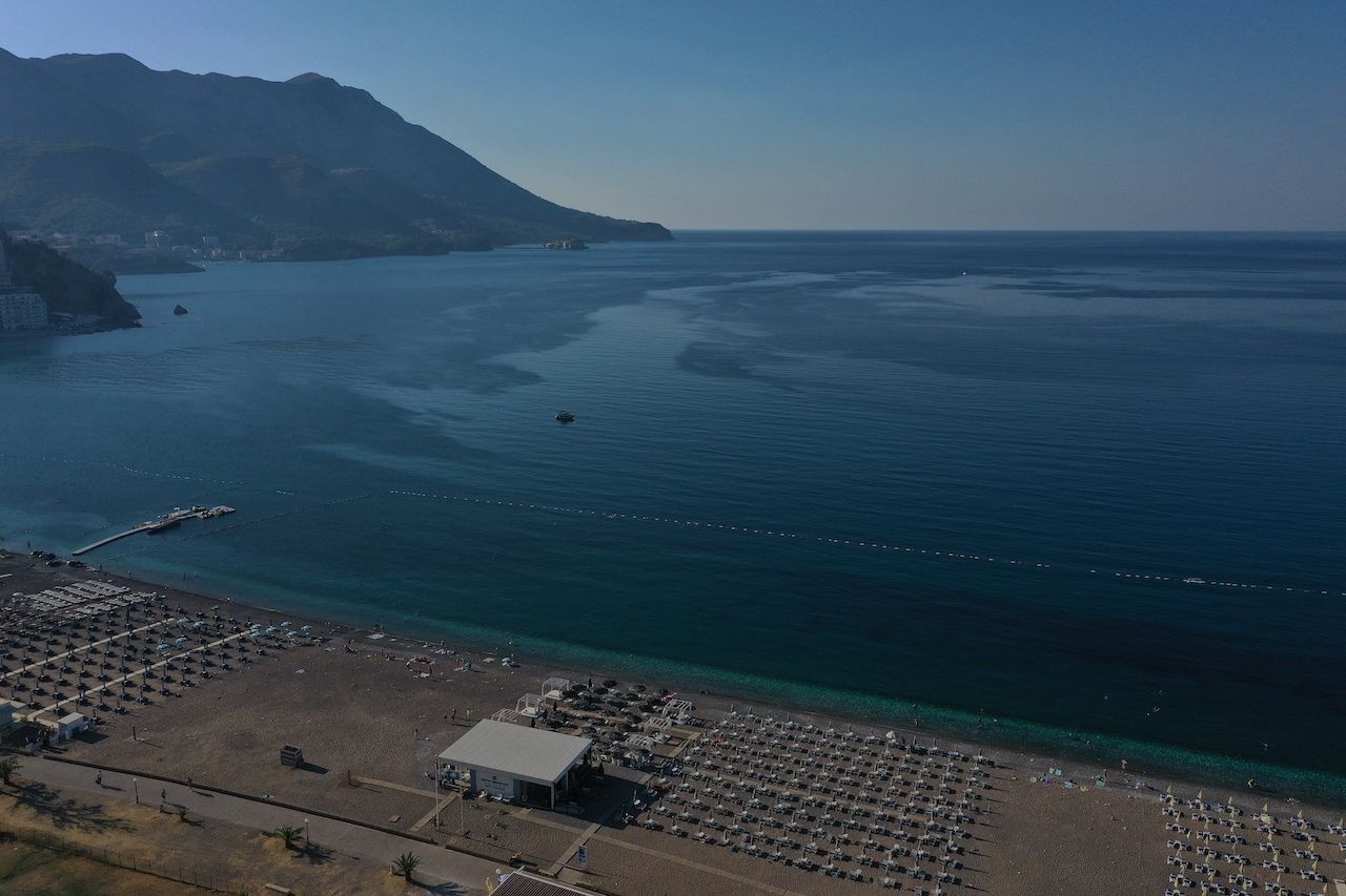 Коммерческая недвижимость в Бечичи, Черногория, 48 м² - фото 12