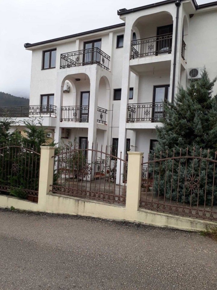 Коммерческая недвижимость в Баре, Черногория, 320 м2 - фото 1