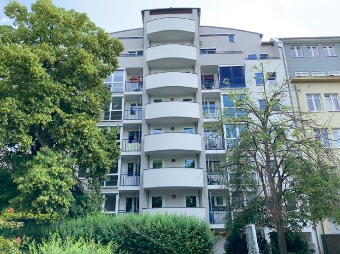 Доходный дом в Берлине, Германия, 1.11 м² - фото 1