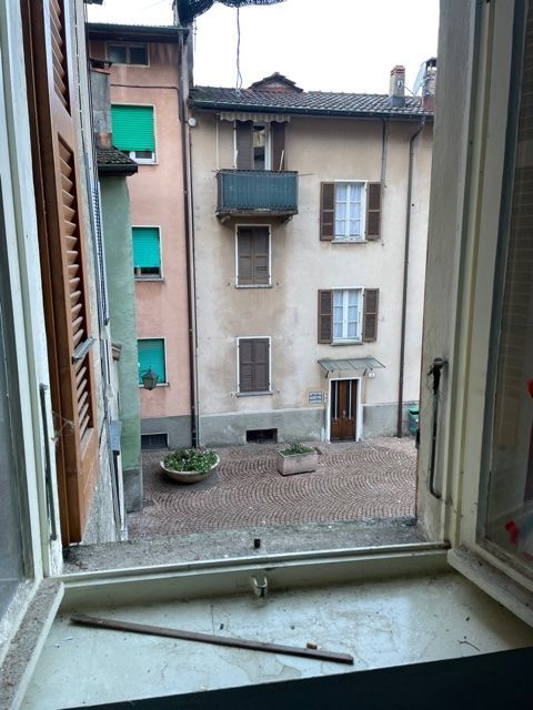 Квартира в Кампионе-д'Италия, Италия, 82 м2 - фото 1