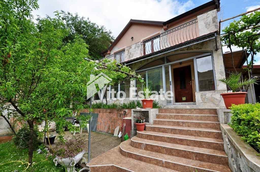 Дом в Тивате, Черногория, 100 м2 - фото 1
