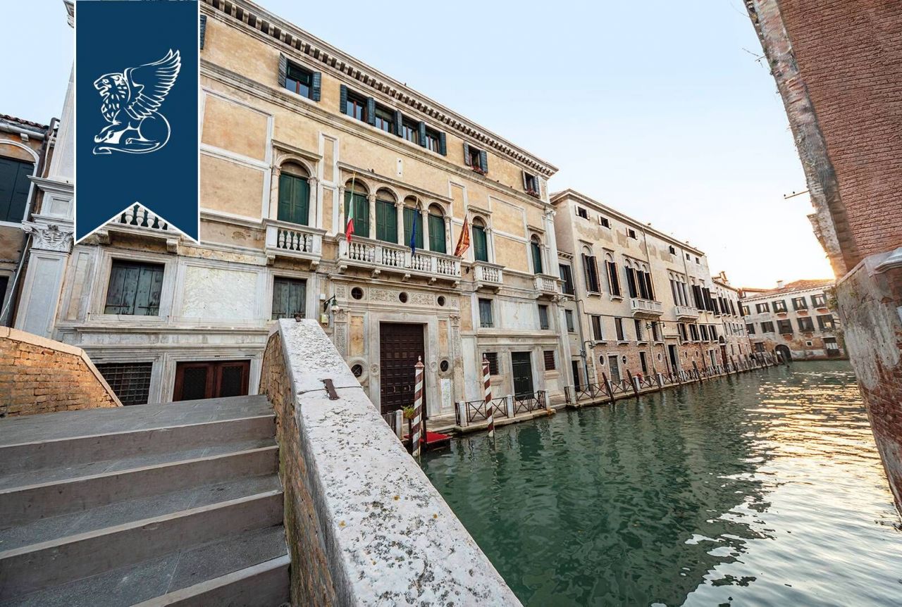 Апартаменты в Венеции, Италия, 250 м² - фото 1