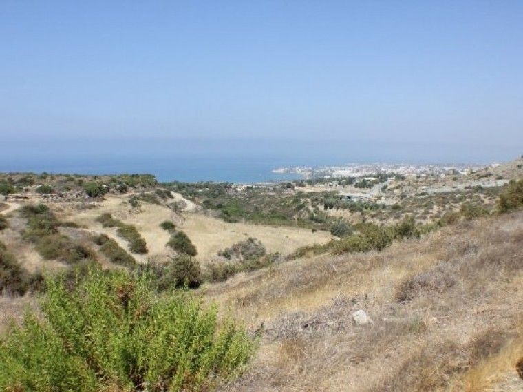 Земля в Пафосе, Кипр, 58 000 м2 - фото 1