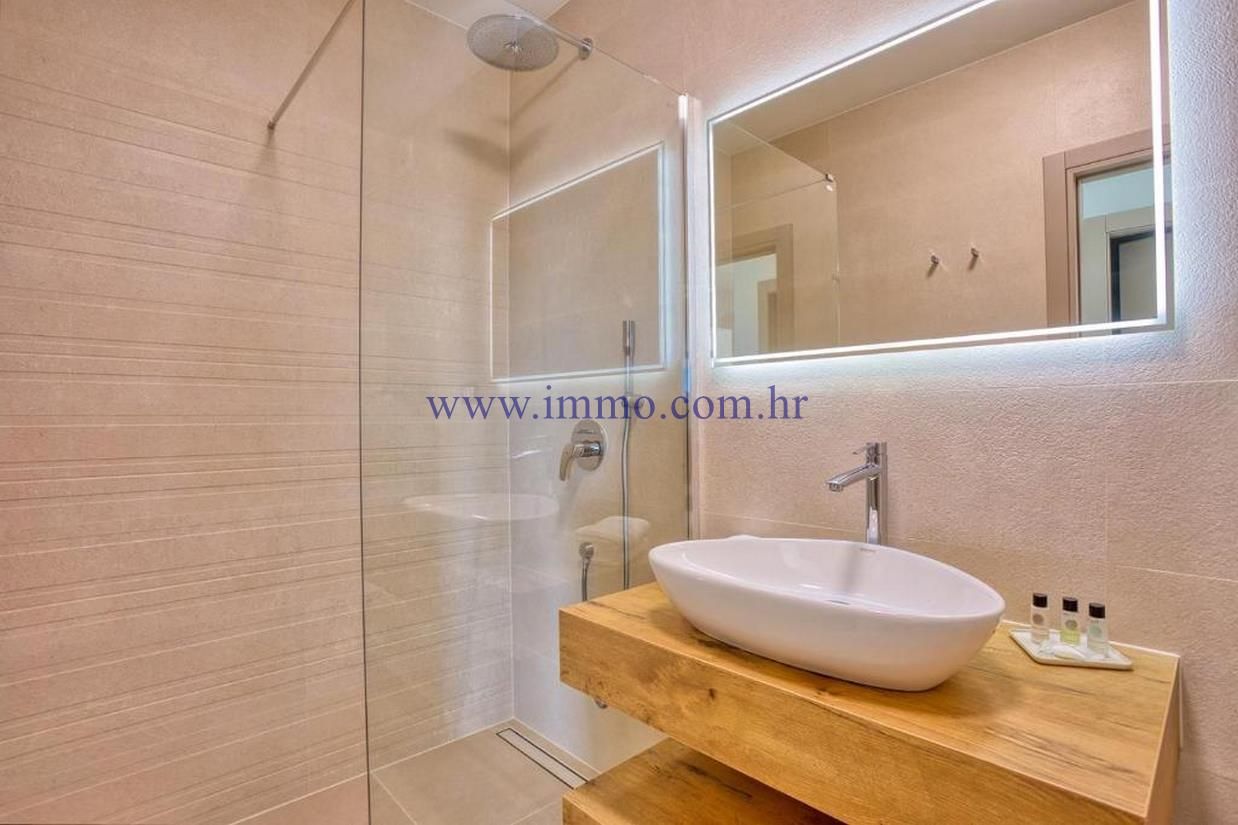 Вилла в Сплите, Хорватия, 215 м² - фото 13