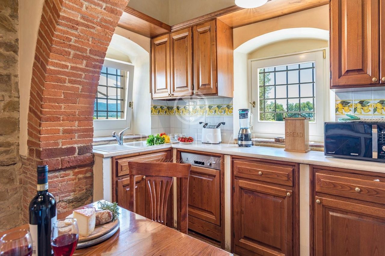 Вилла в Ареццо, Италия, 528.75 м² - фото 8