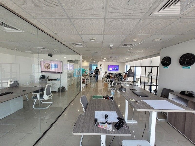 Офис в Дубае, ОАЭ, 115.94 м2 - фото 1
