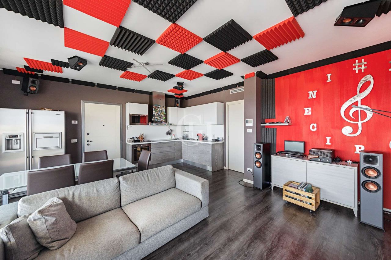 Пентхаус у озера Гарда, Италия, 115 м² - фото 10