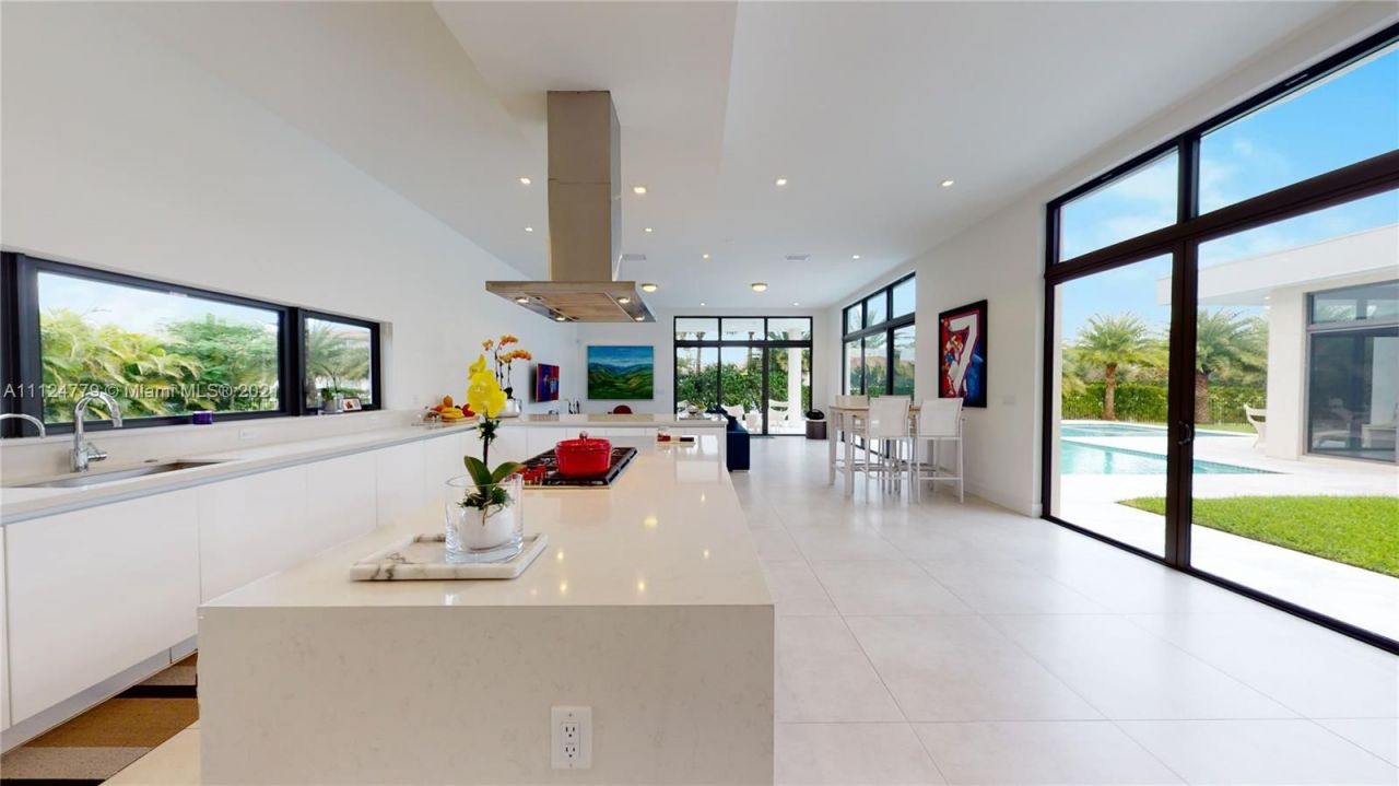 Вилла в Майами, США, 700 м² - фото 4