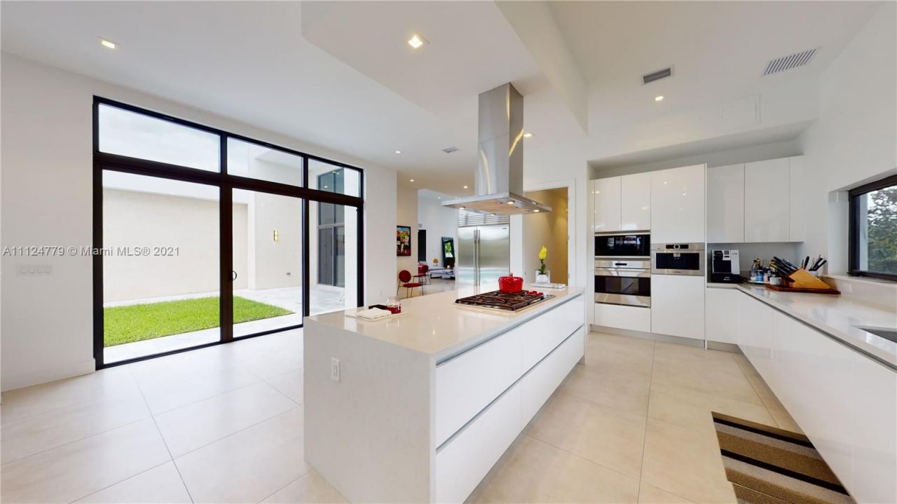 Вилла в Майами, США, 700 м² - фото 9