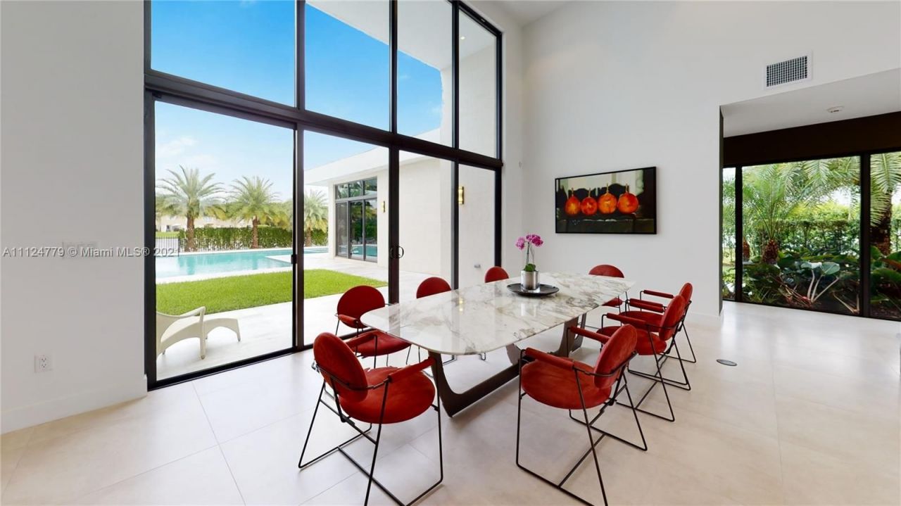 Вилла в Майами, США, 700 м² - фото 14