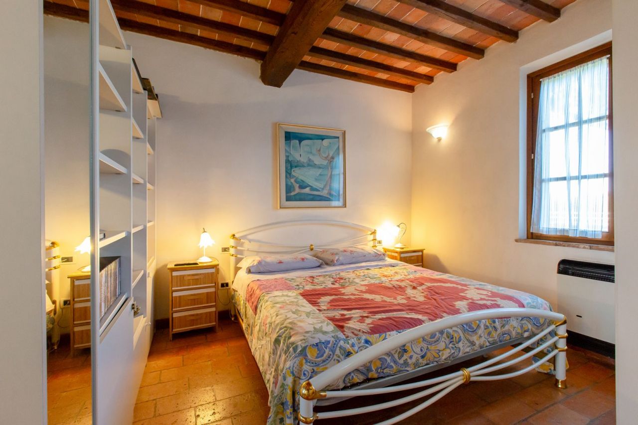 Дом в Кастильоне-дель-Лаго, Италия, 290.6 м² - фото 16