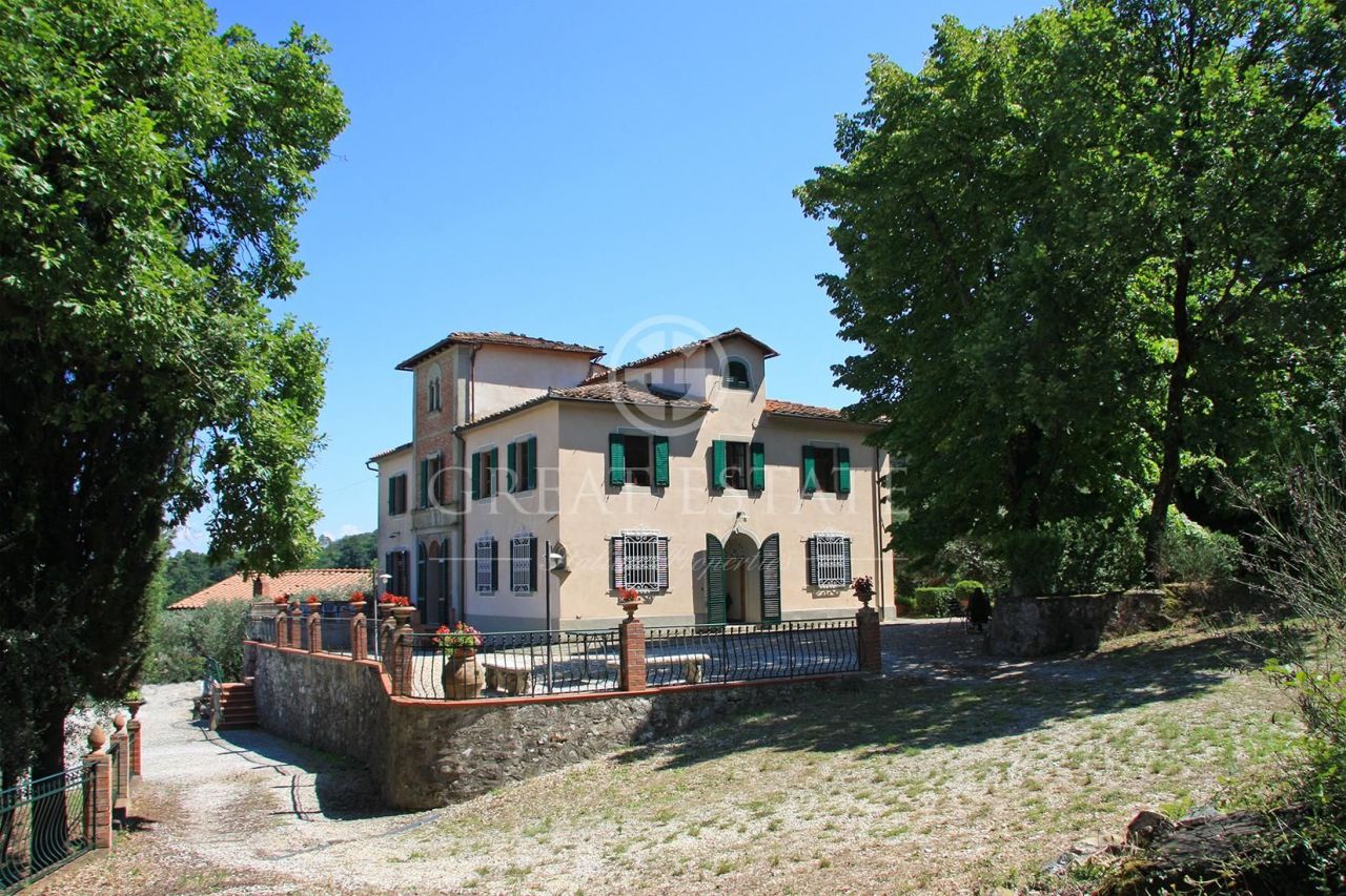 Дом Serravalle Pistoiese, Италия, 600 м2 - фото 1
