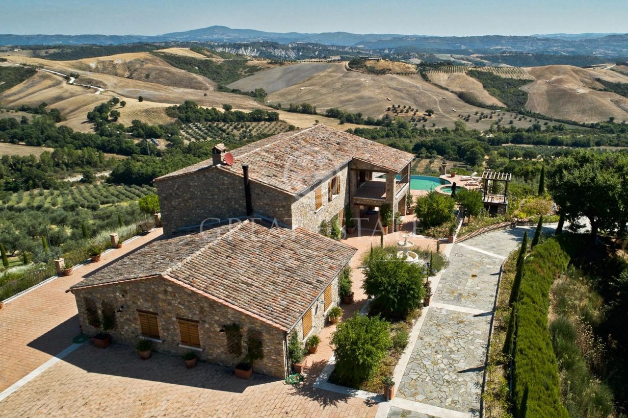 Дом в Орвието, Италия, 484.5 м2 - фото 1