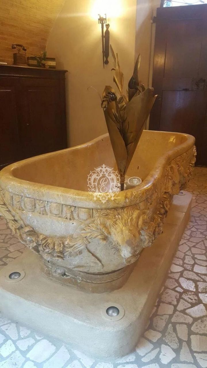 Замок в Тоди, Италия, 1 000 м² - фото 2