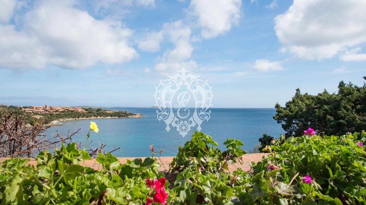 Вилла в Ольбии, Италия, 400 м² - фото 3