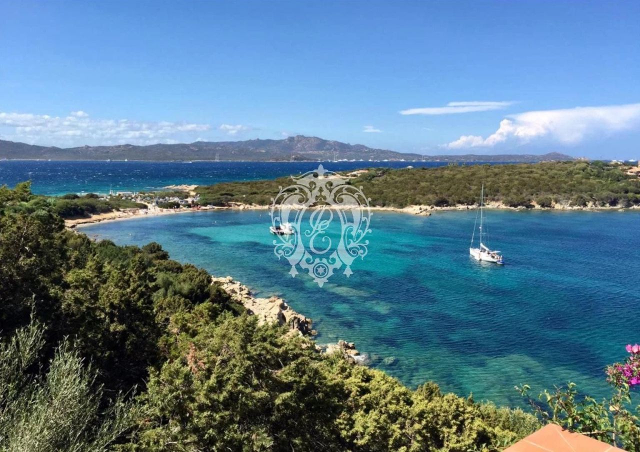 Вилла в Ольбии, Италия, 400 м² - фото 6