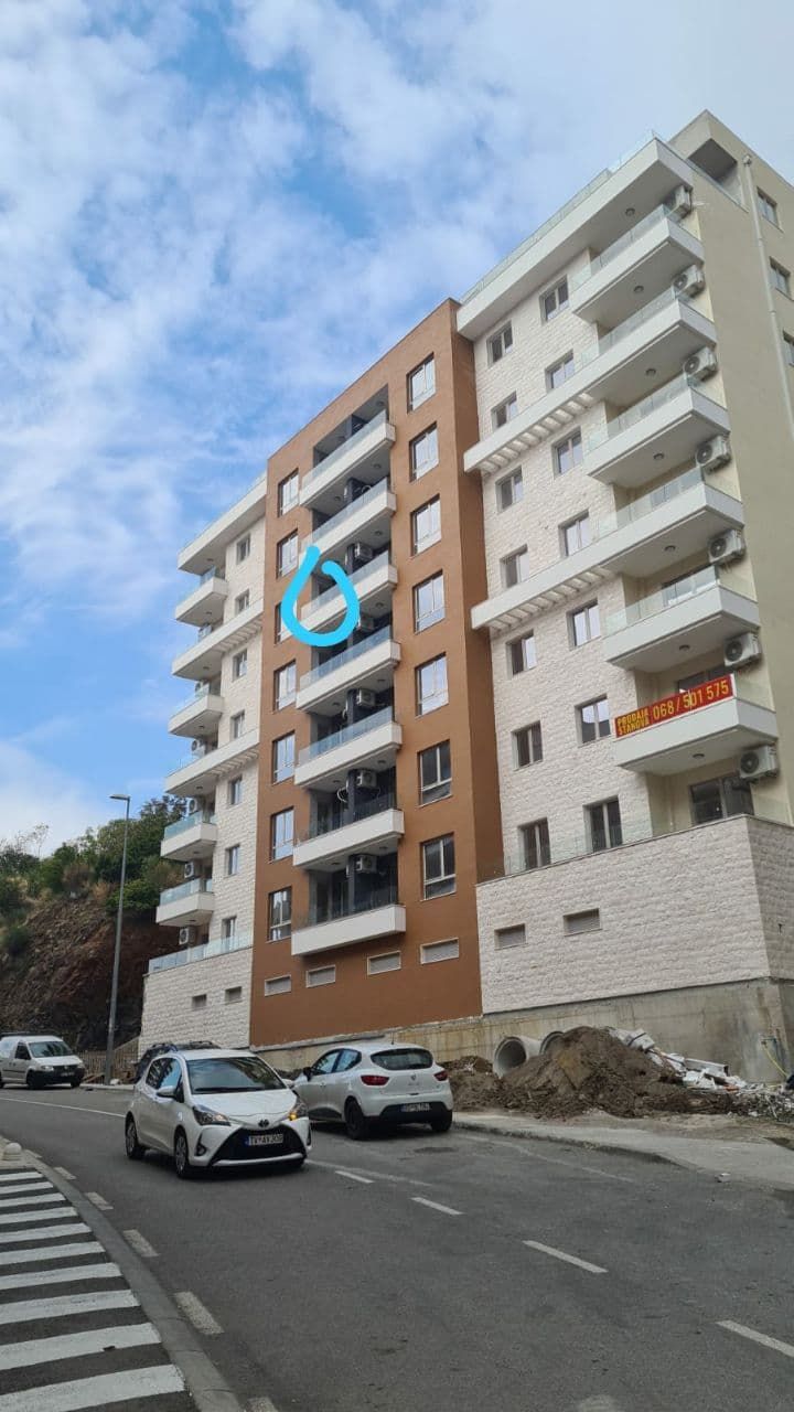 Апартаменты в Бечичи, Черногория, 45 м2 - фото 1